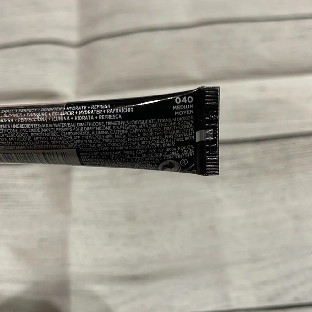 Revlon Colorstay Skin Awaken Concealer- Medium